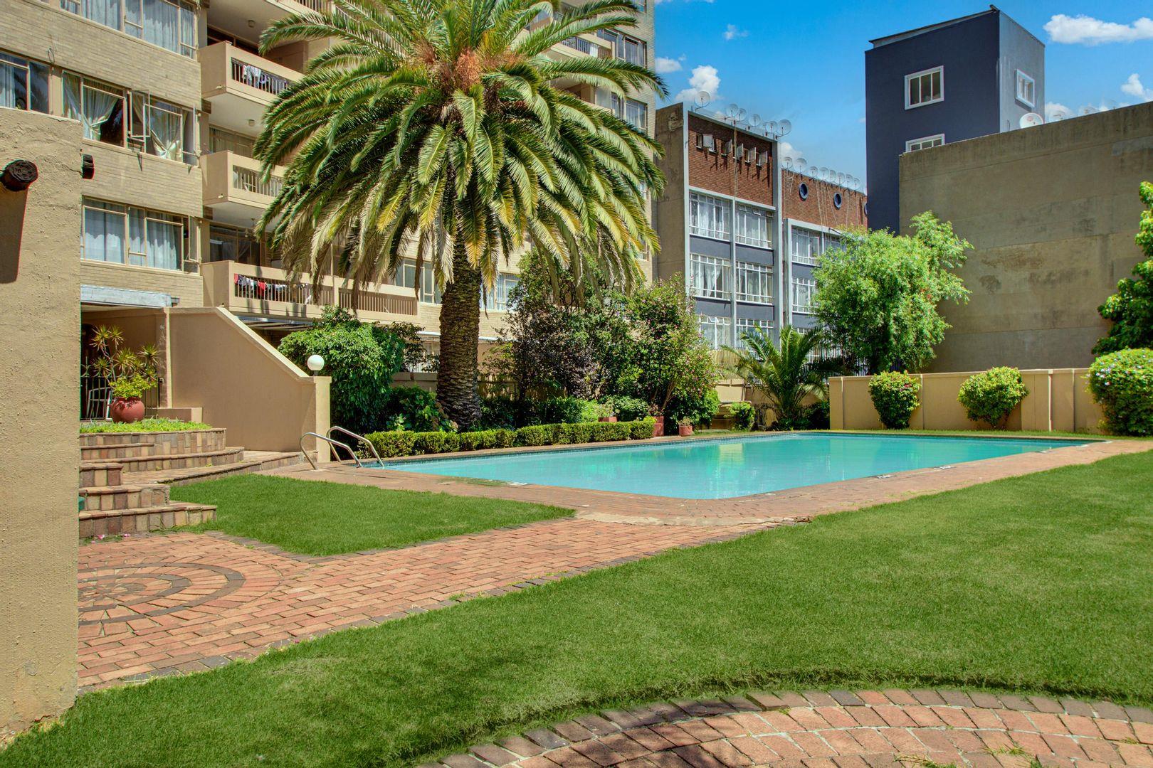 Parktown, Johannesburg Property Apartments / flats for sale in