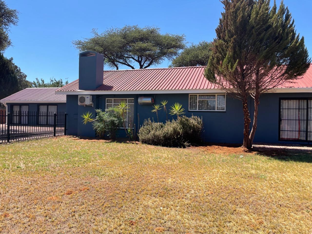 8 Bedroom House to rent in Kathu P24114159417