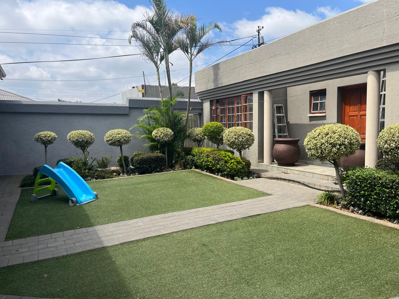 3 Bedroom House for sale in Highlands North P24114160078