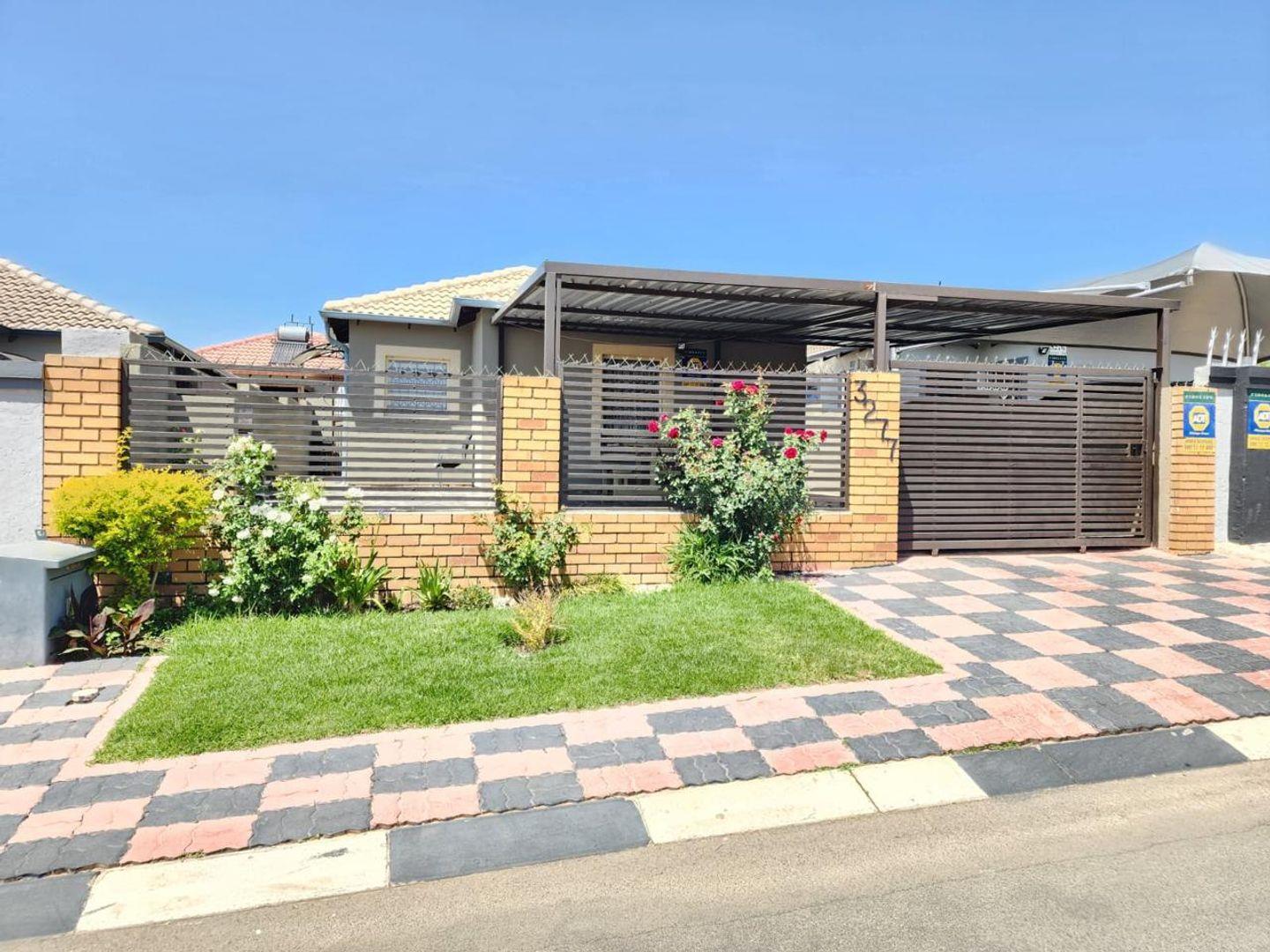 Diepsloot Property Property and houses for sale in Diepsloot