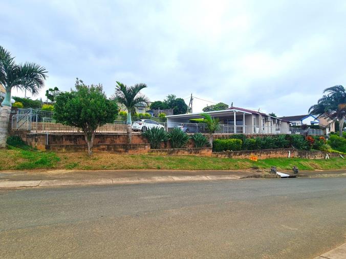 4 Bedroom House for Sale in Newlands West