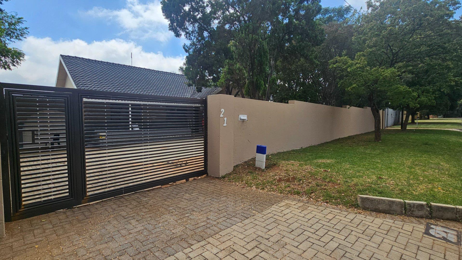 Florida, Roodepoort Property Property and houses for sale in Florida