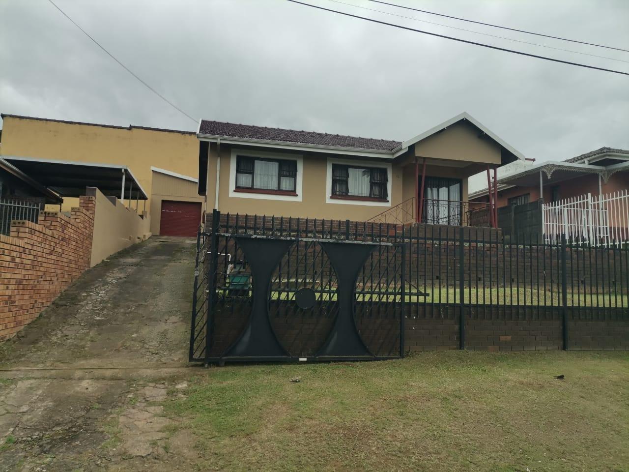 3 Bedroom House for sale in Mobeni Heights P24114163055