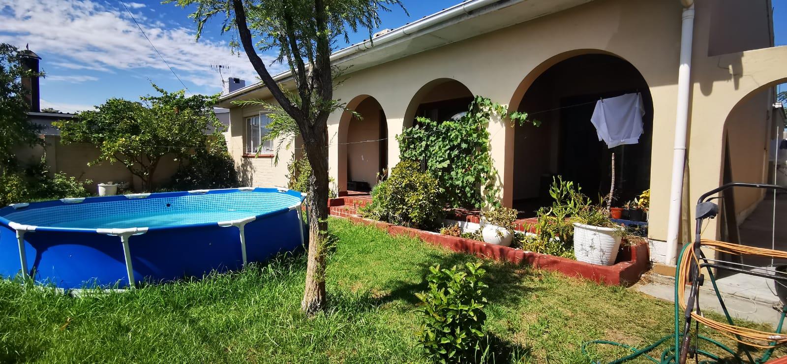 Peerless Park West Property Property and houses for sale in Peerless