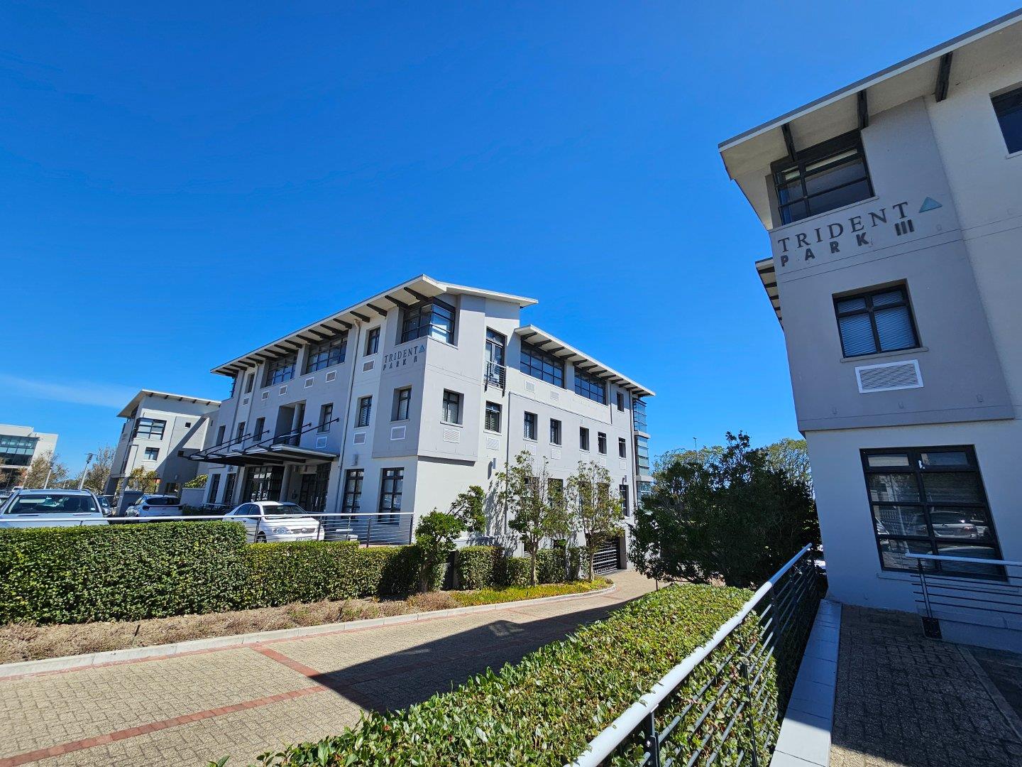 Commercial property to rent in Somerset West Mall Triangle 1 Niblick