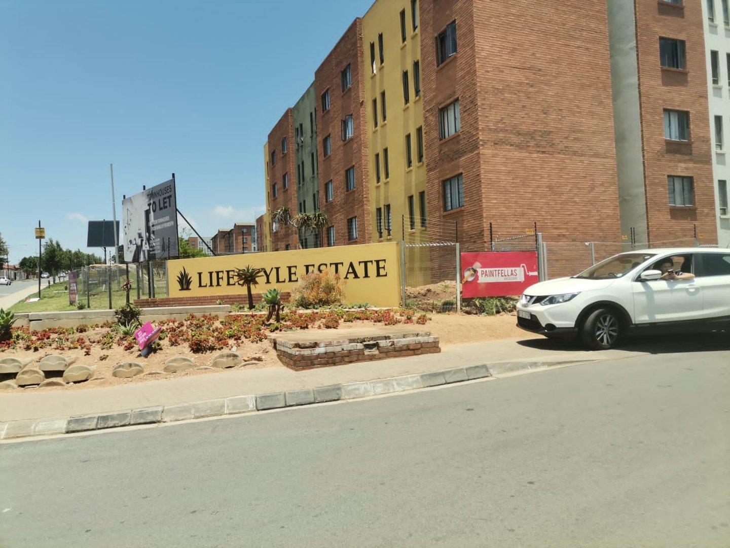 2 Bedroom Apartment / flat to rent in South Hills South Hills