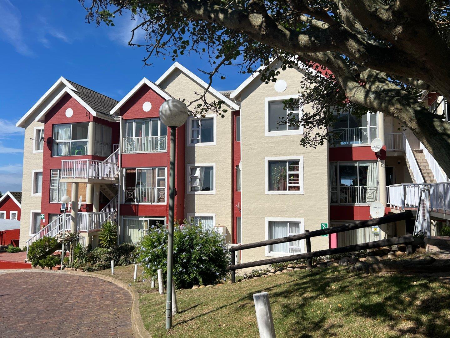 3 Bedroom Apartment / flat for sale in Aston Bay P24114164630