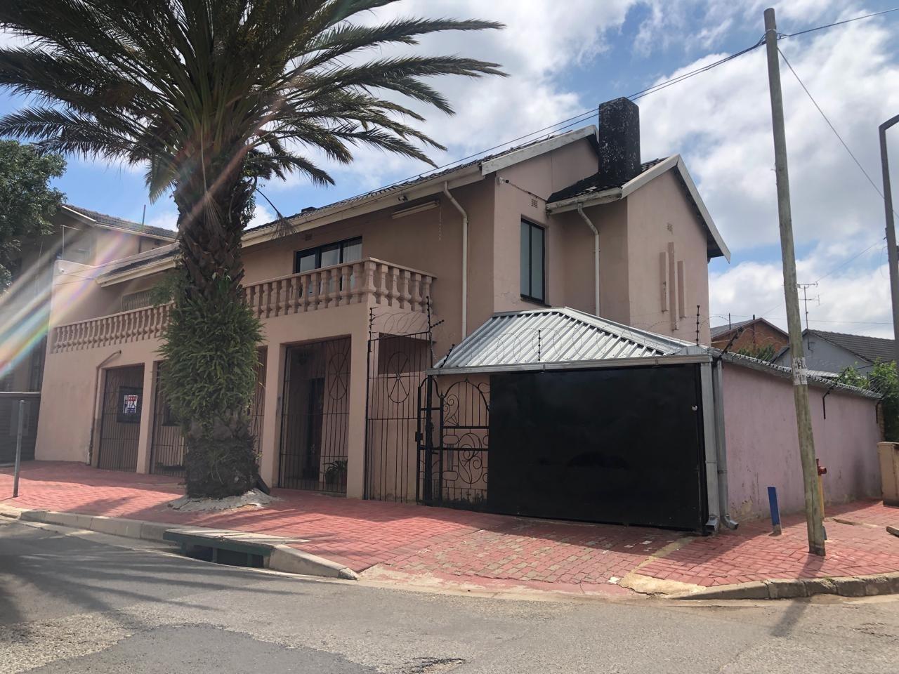 4 Bedroom House for sale in Actonville 123456 Gaibie Street P24