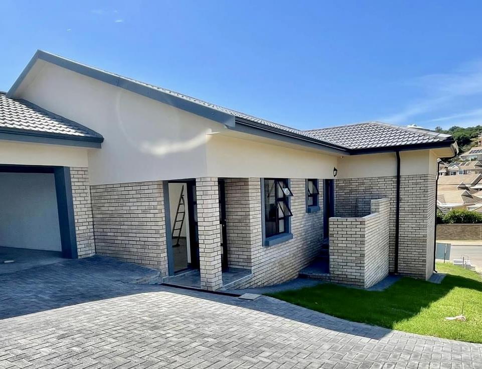 2 Bedroom Townhouse for sale in Groot Brakrivier Central P24114167970
