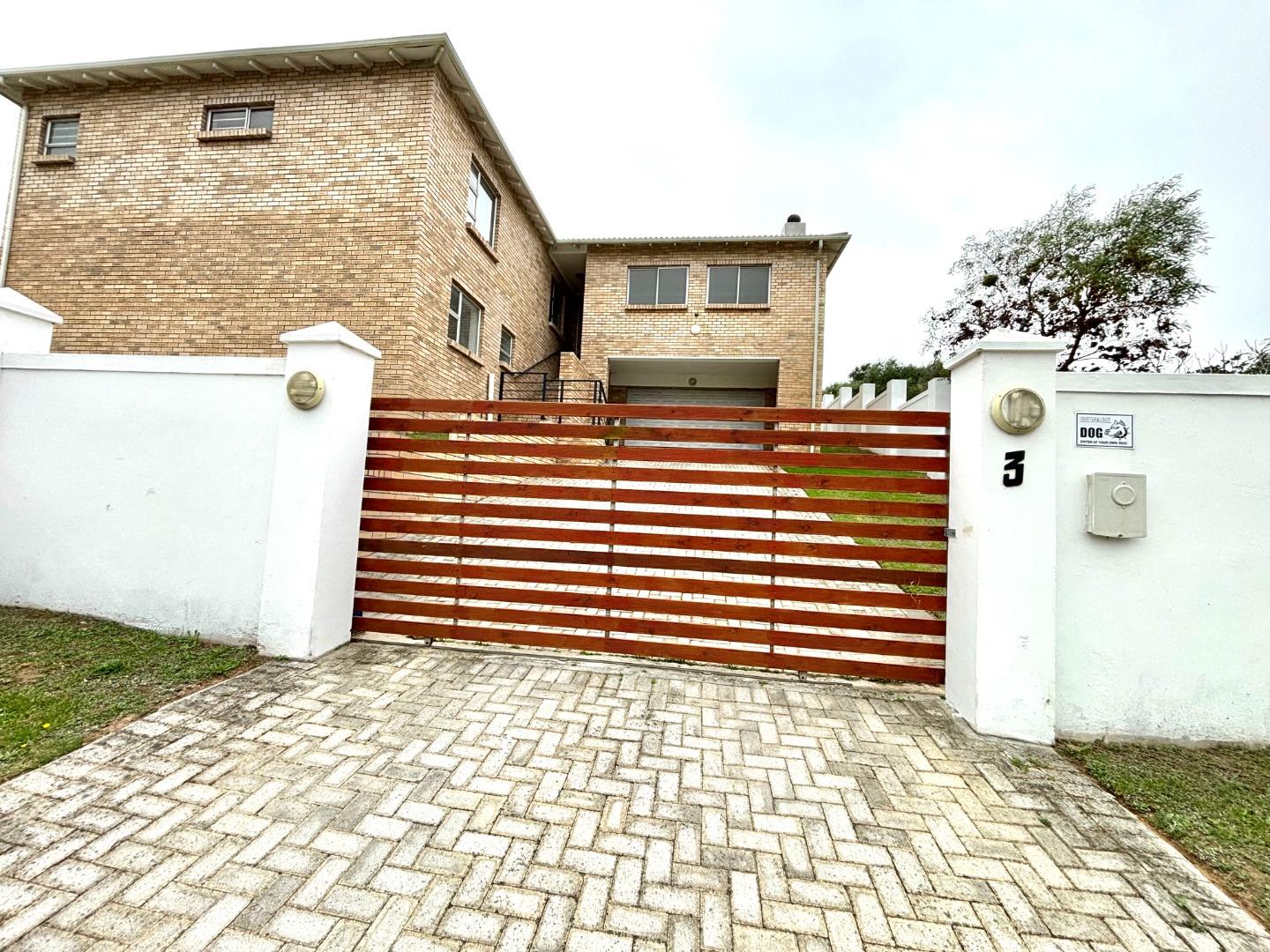 3 Bedroom Townhouse for sale in Lovemore Park 3 Markaldo Road P24