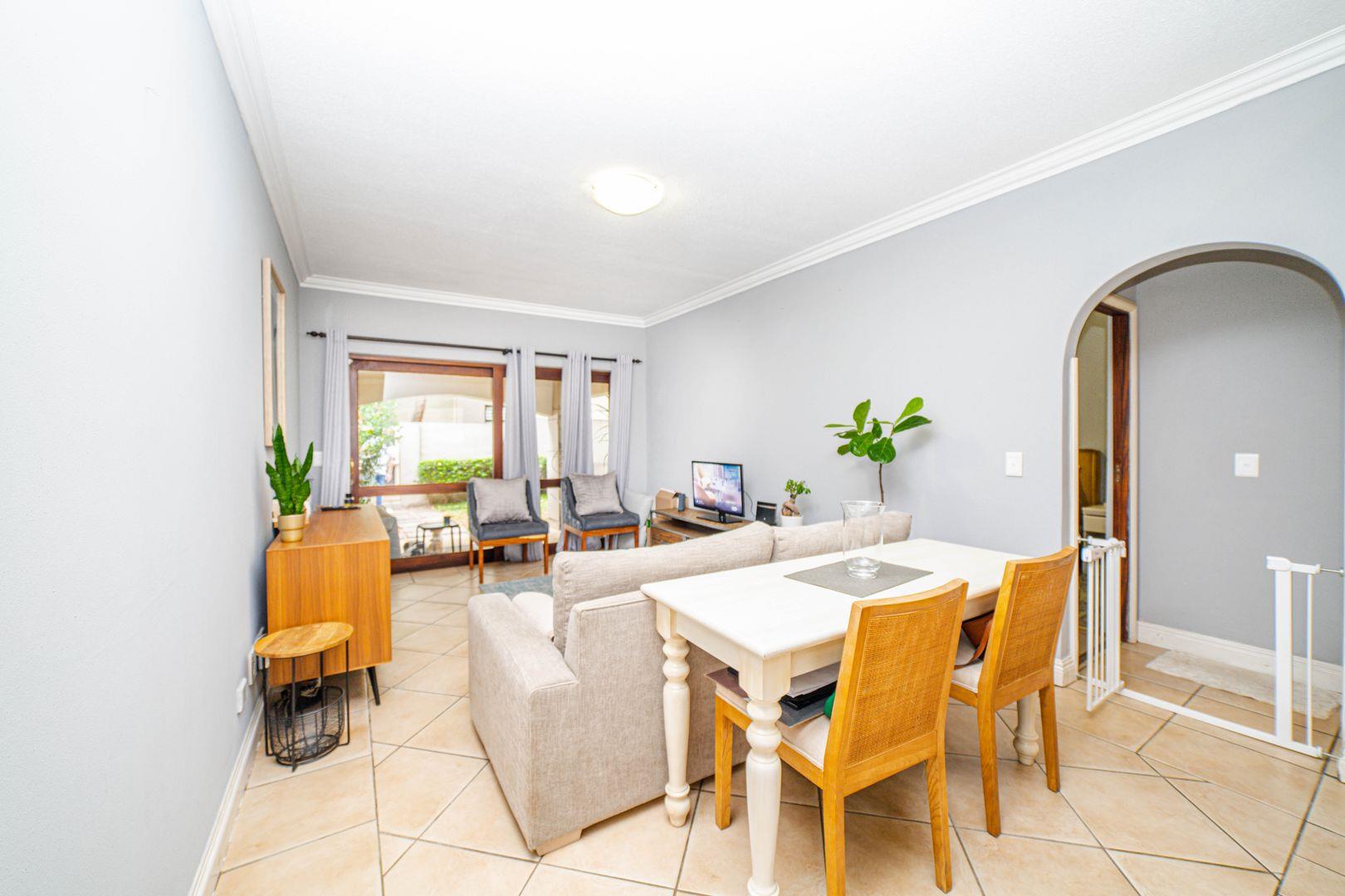 1 Bedroom Apartment / flat for sale in Douglasdale P24114172930