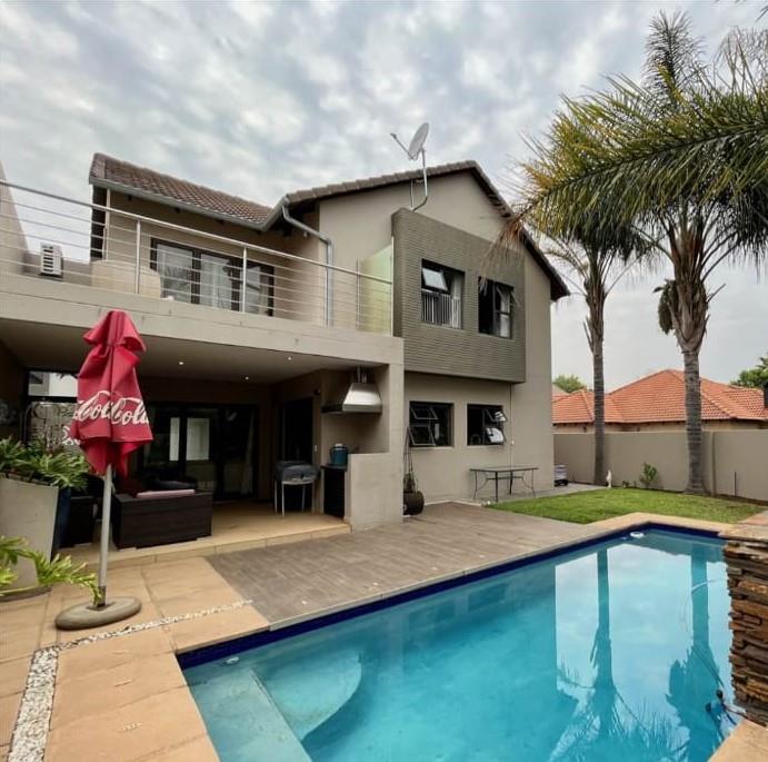 3 Bedroom House for sale in Silver Stream Estate Silver Ridge Close