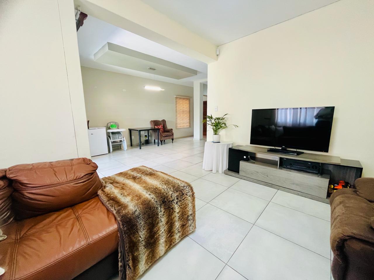 3 Bedroom Townhouse for sale in Eagles Crest P24114177368