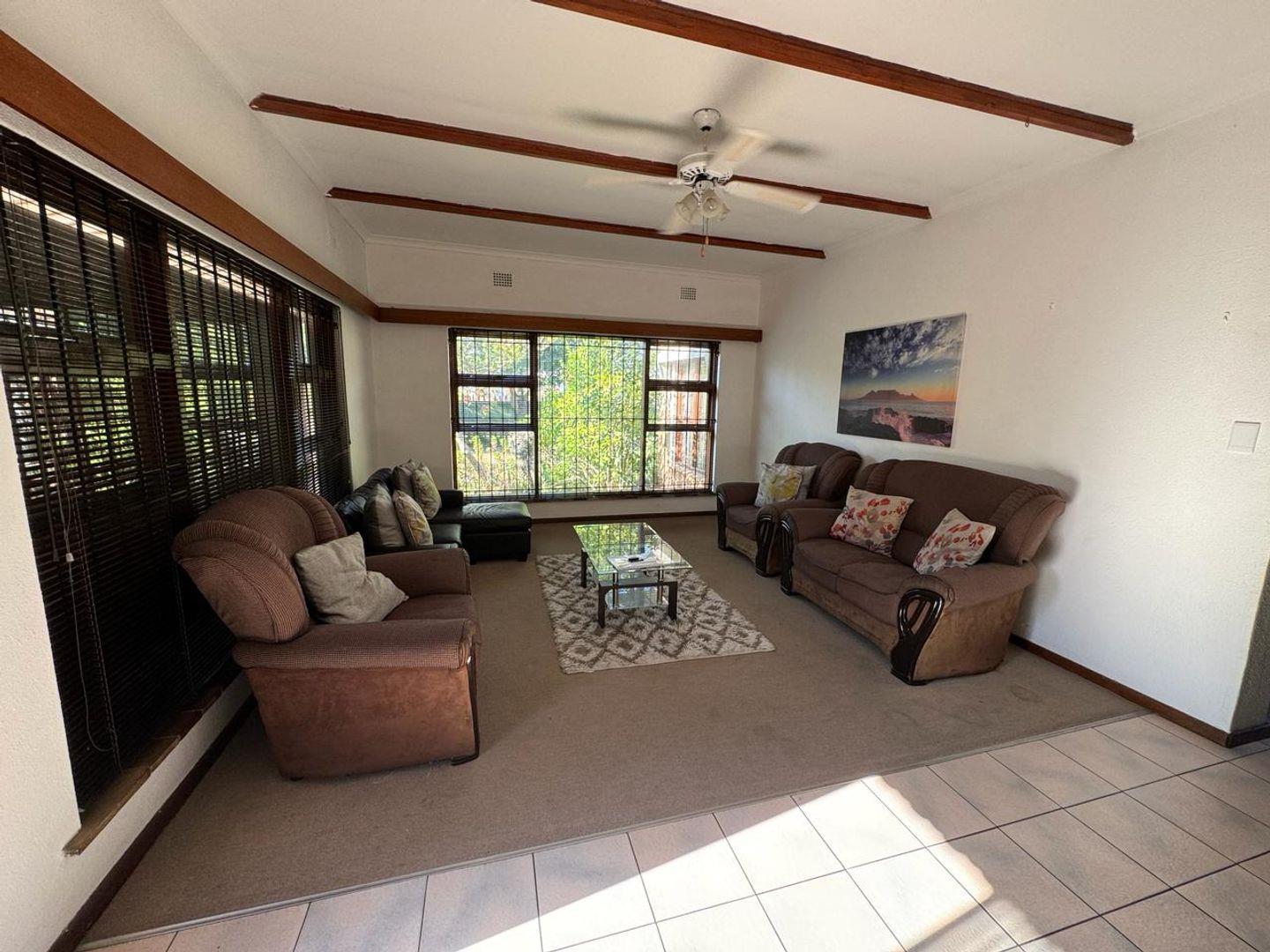 4 Bedroom House for sale in Silver Oaks P24114180044