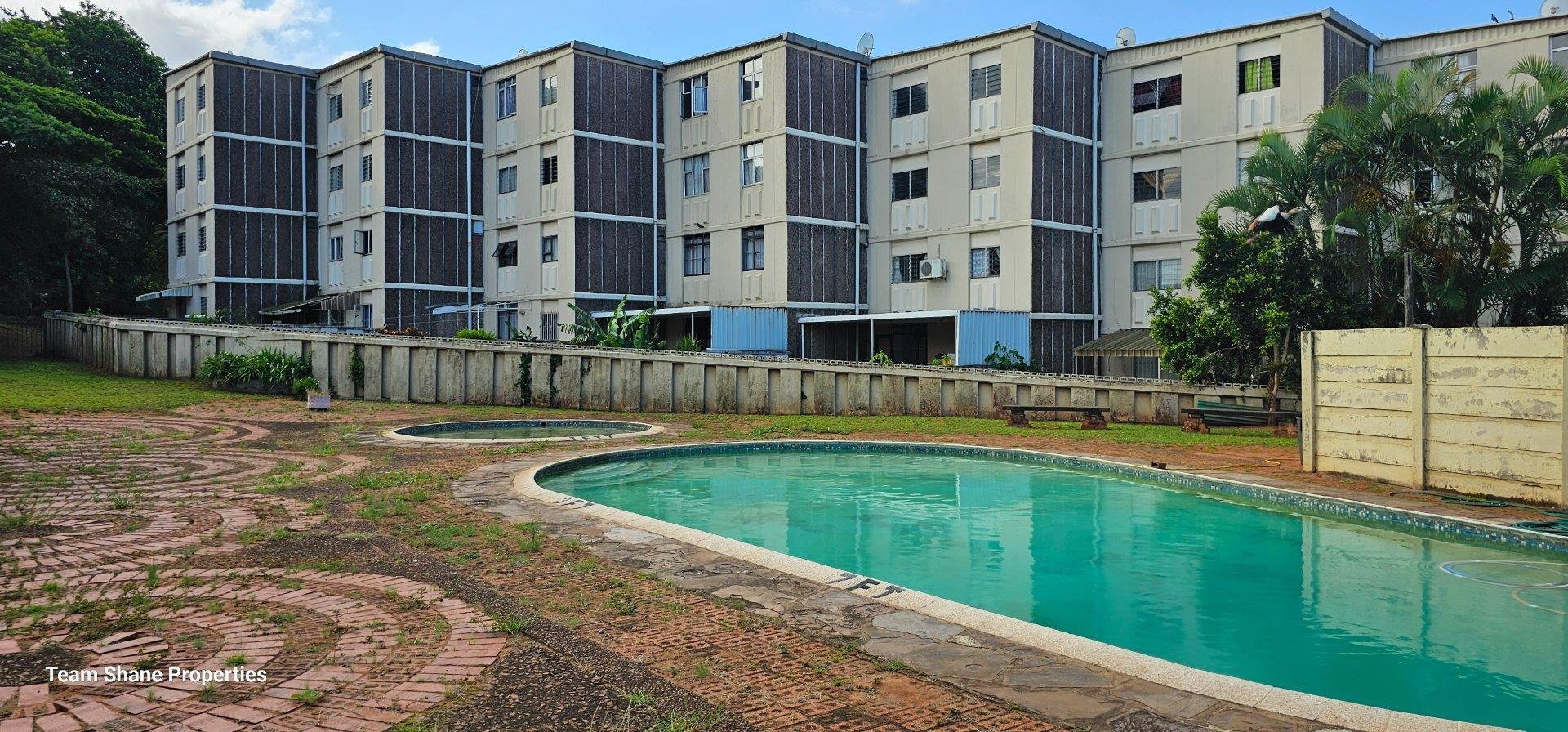 3 Bedroom Apartment / flat for sale in Montclair P24114180402