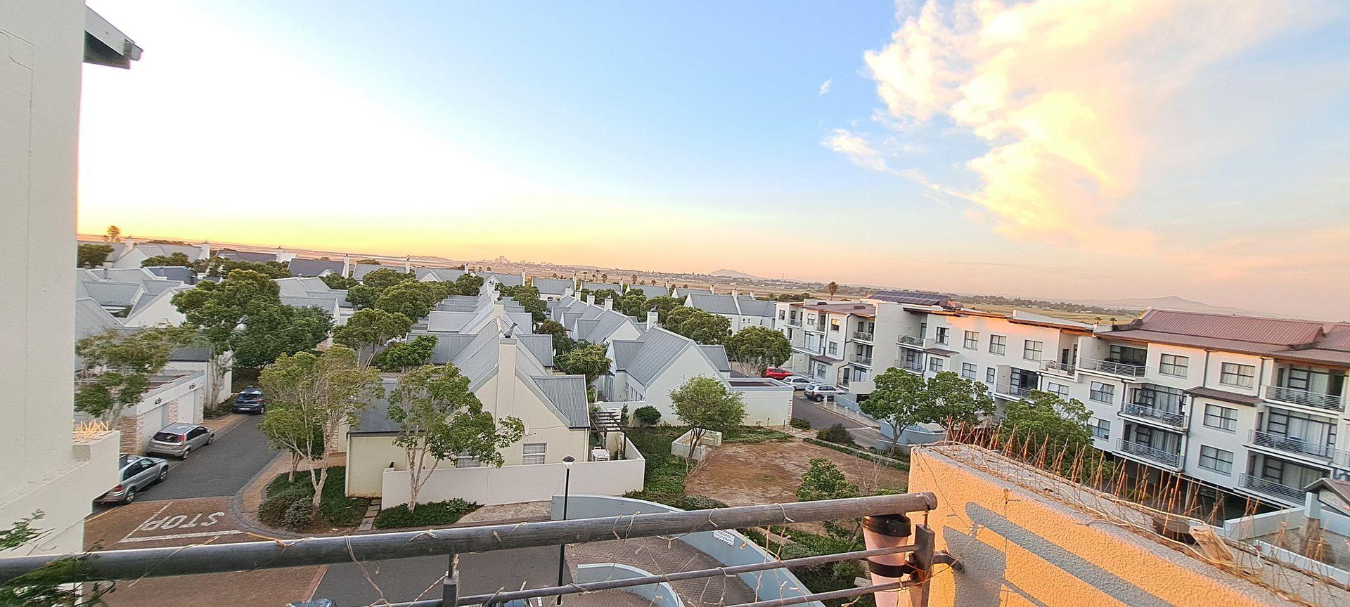 2 Bedroom Apartment / flat for sale in Royal Ascot 82 Milnerton Drive