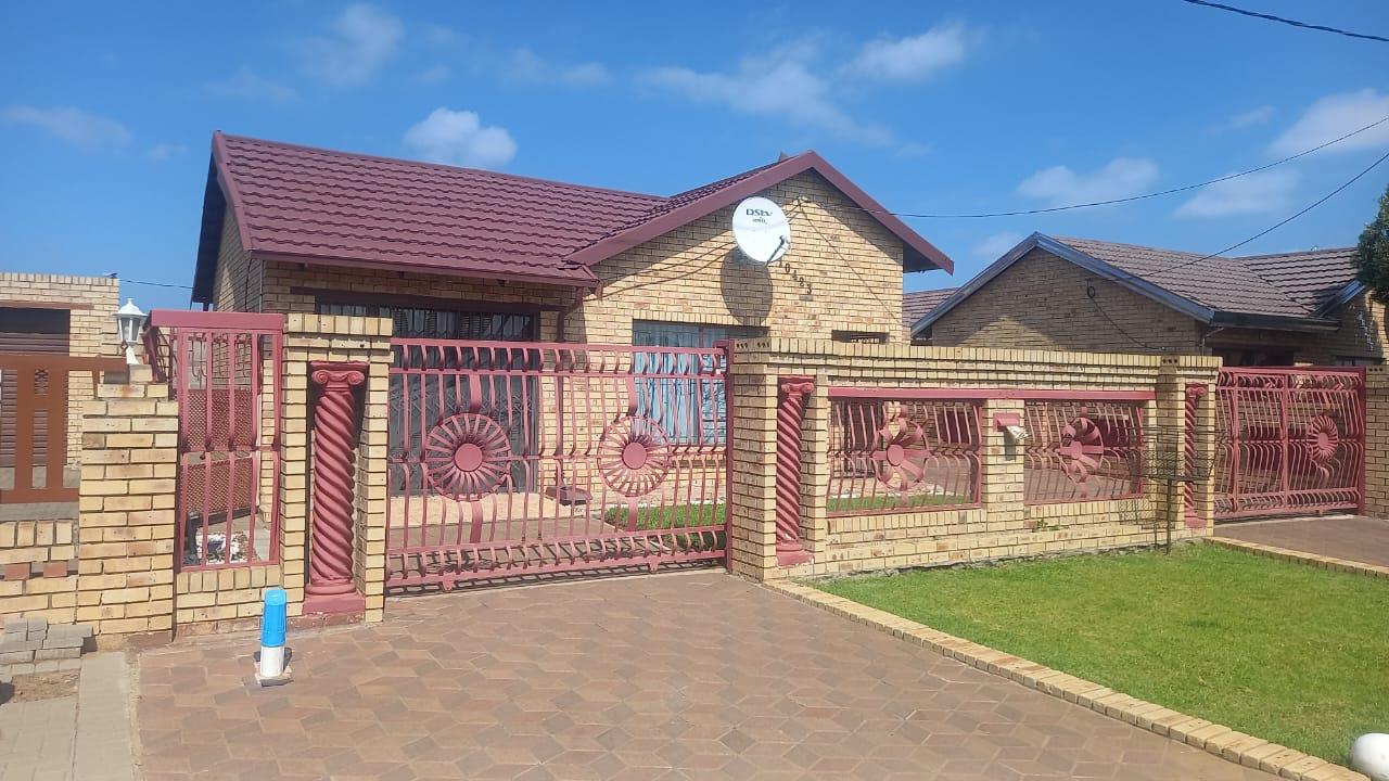 3 Bedroom House for sale in Grasslands P24114186241