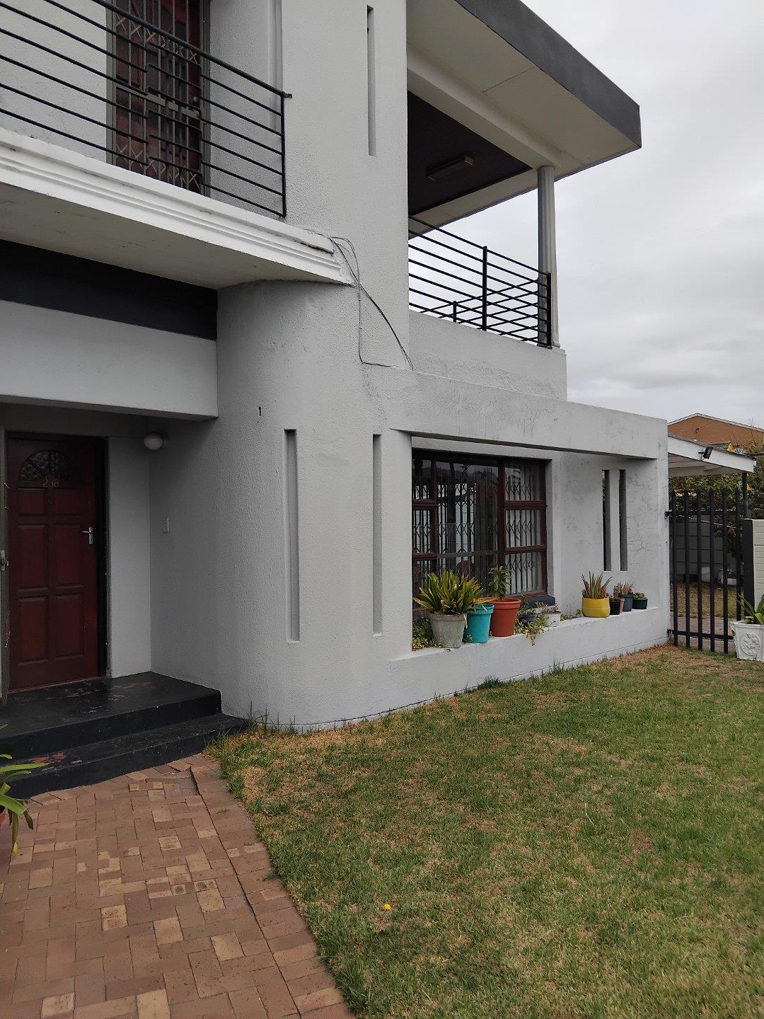 5 Bedroom House for sale in Lotus River P24114187413