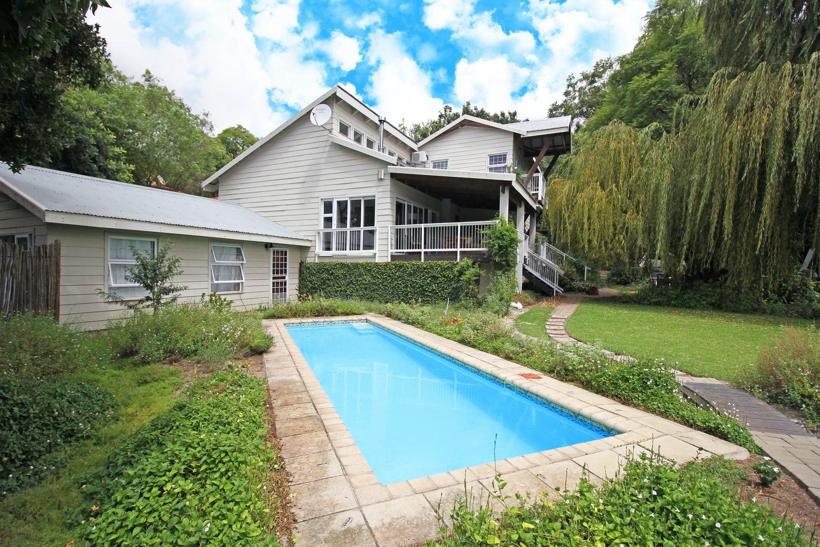 4 Bedroom House for sale in Oaklands 29 1st Street P24114188318