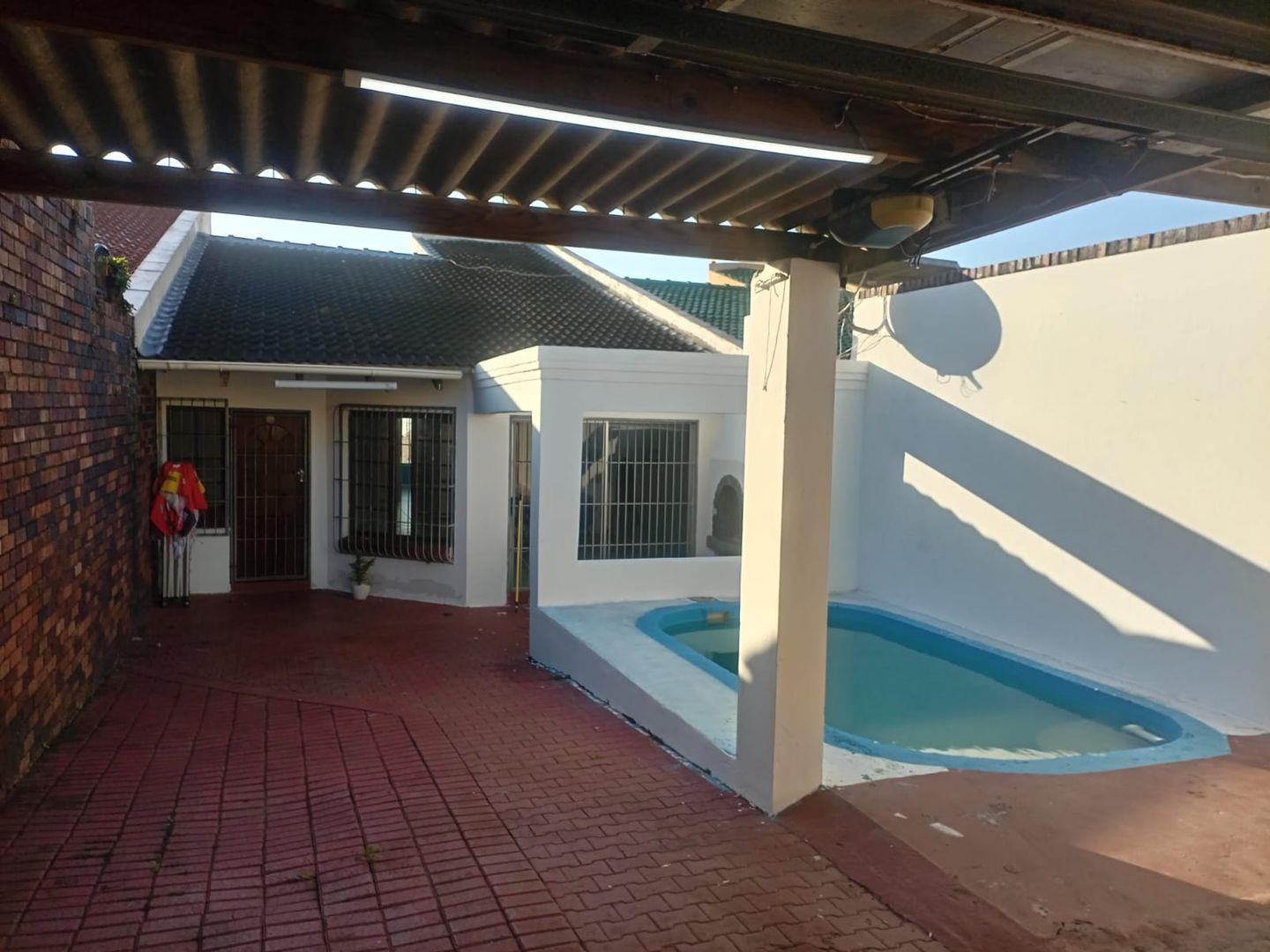 3 Bedroom House for sale in Quigney 4 Hillside Gardens, 11 Norden St