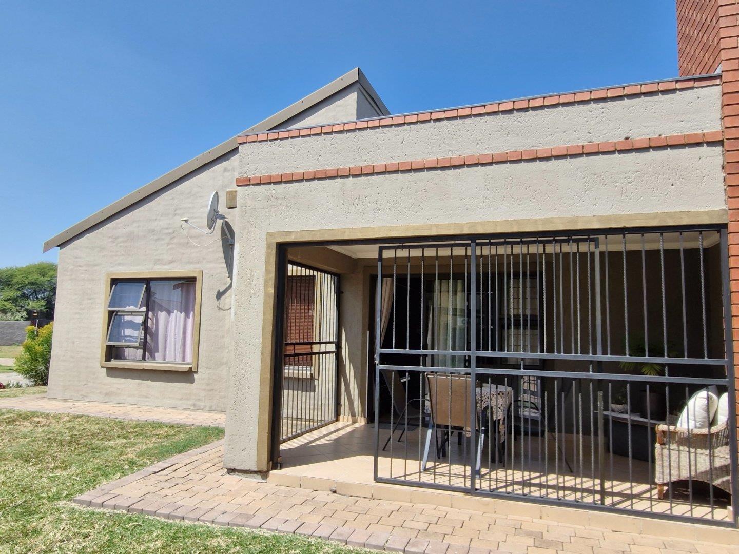 Townhouses for sale in Rustenburg Rustenburg Property