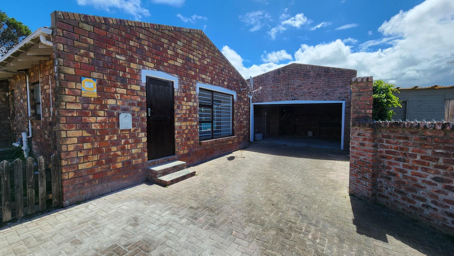 Overbaakens Property Houses for sale in Overbaakens