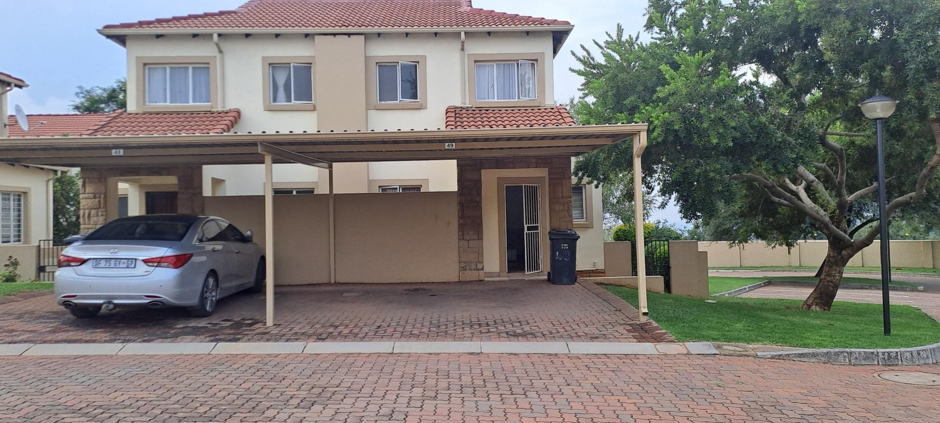 2 Bedroom Townhouse for sale in Zandspruit P24114189545