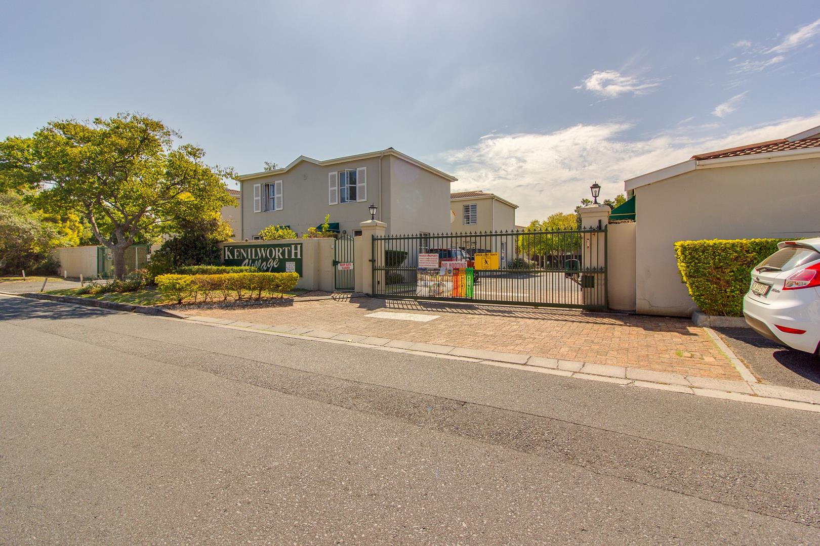 Kenilworth, Cape Town Property Townhouses for sale in Kenilworth