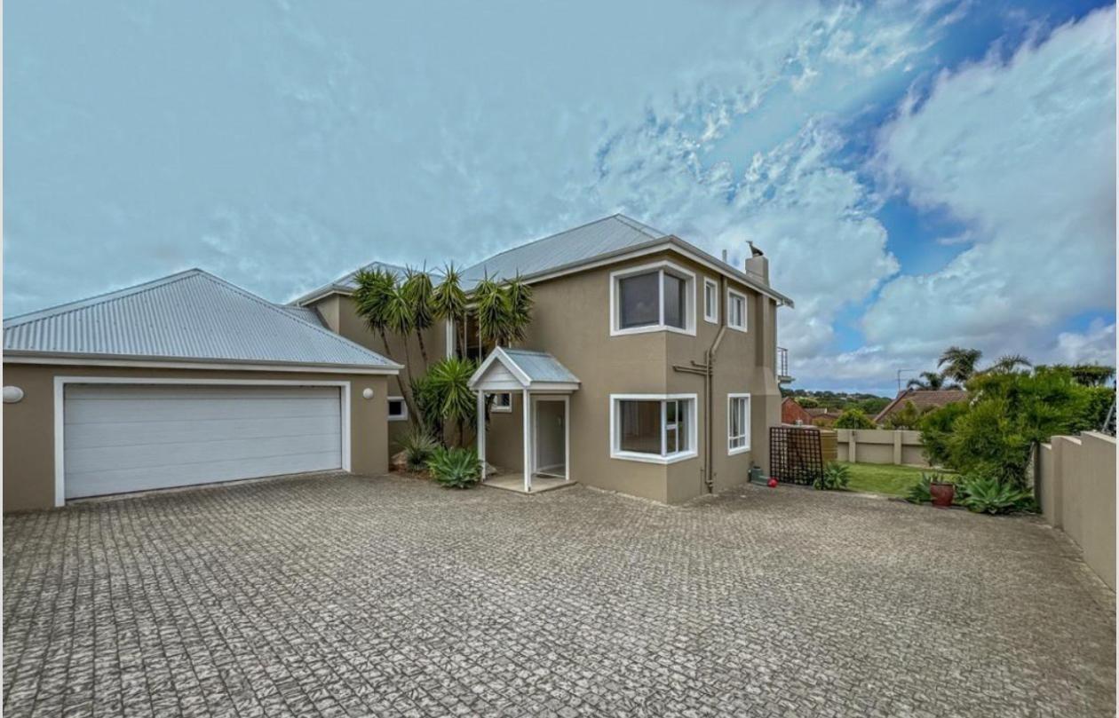 4 Bedroom House for sale in Lovemore Heights 3 Villa De Vie, 42