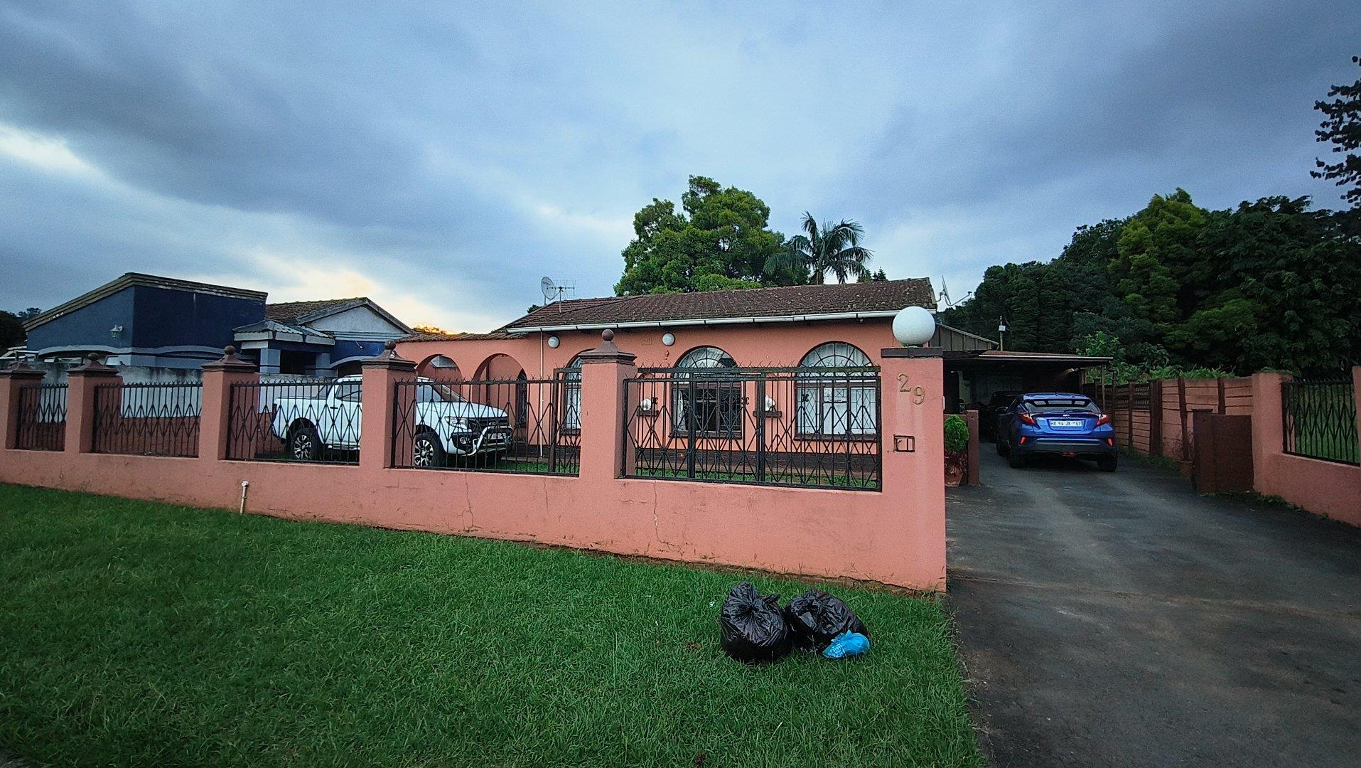 3 Bedroom House for sale in Chasedene P24114191970