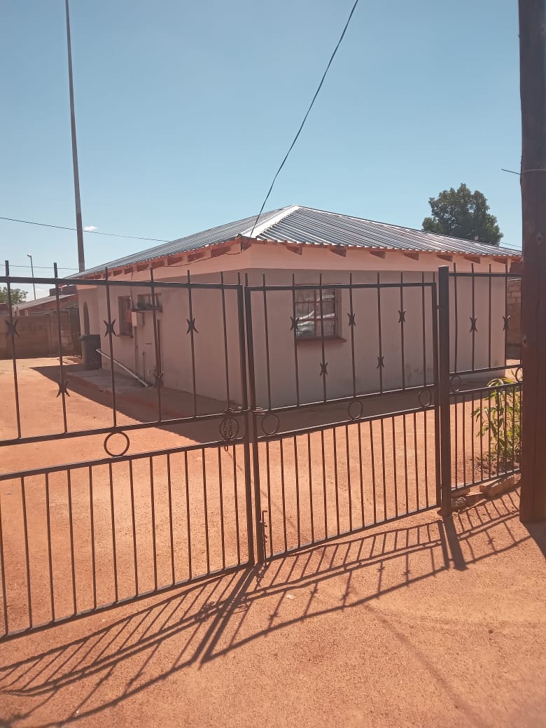 3 Bedroom House to rent in Mabopane Unit B P24114193246