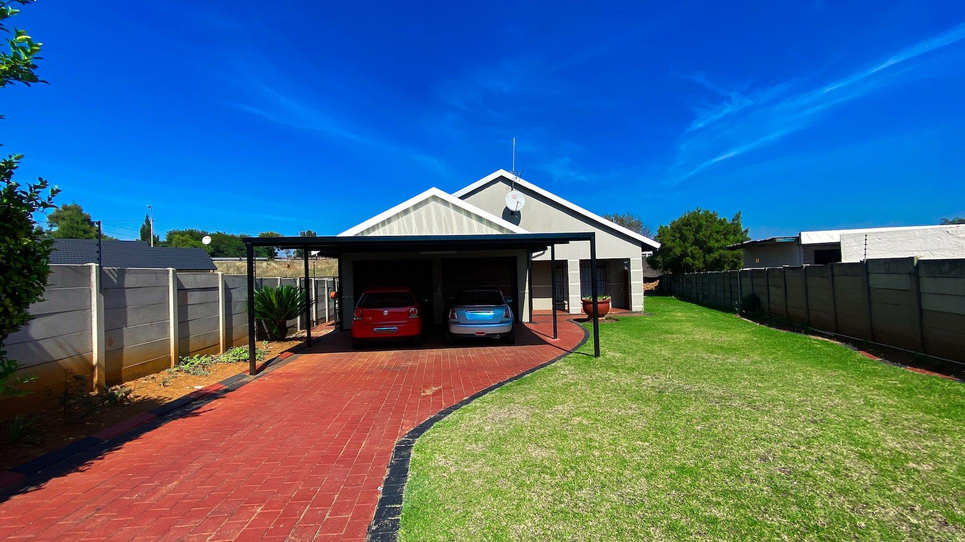 3 Bedroom House for sale in Brackenhurst 34 Rietbok Crescent P24