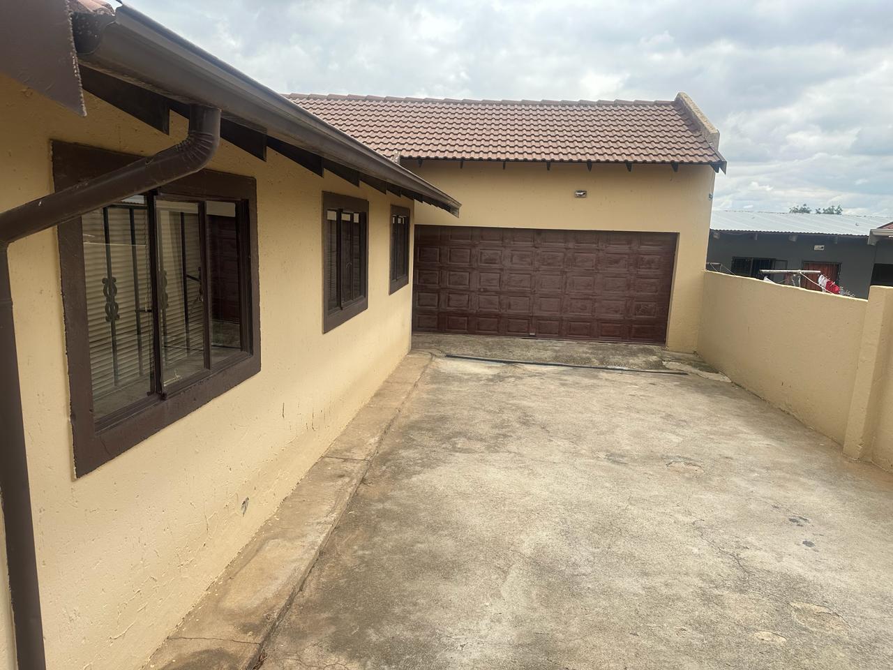 3 Bedroom House for sale in Cosmo City P24114173104