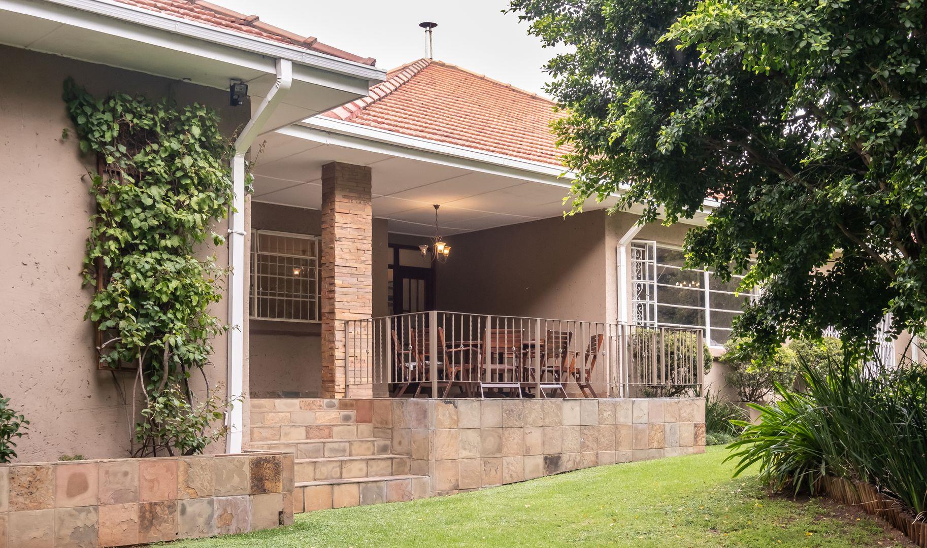 4 Bedroom House for sale in Highlands North P24114078417