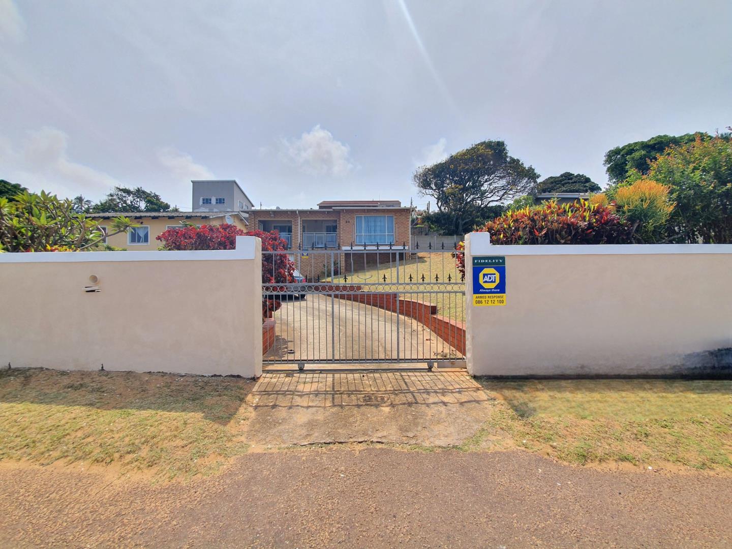 4 Bedroom House for sale in Austerville P24114194075