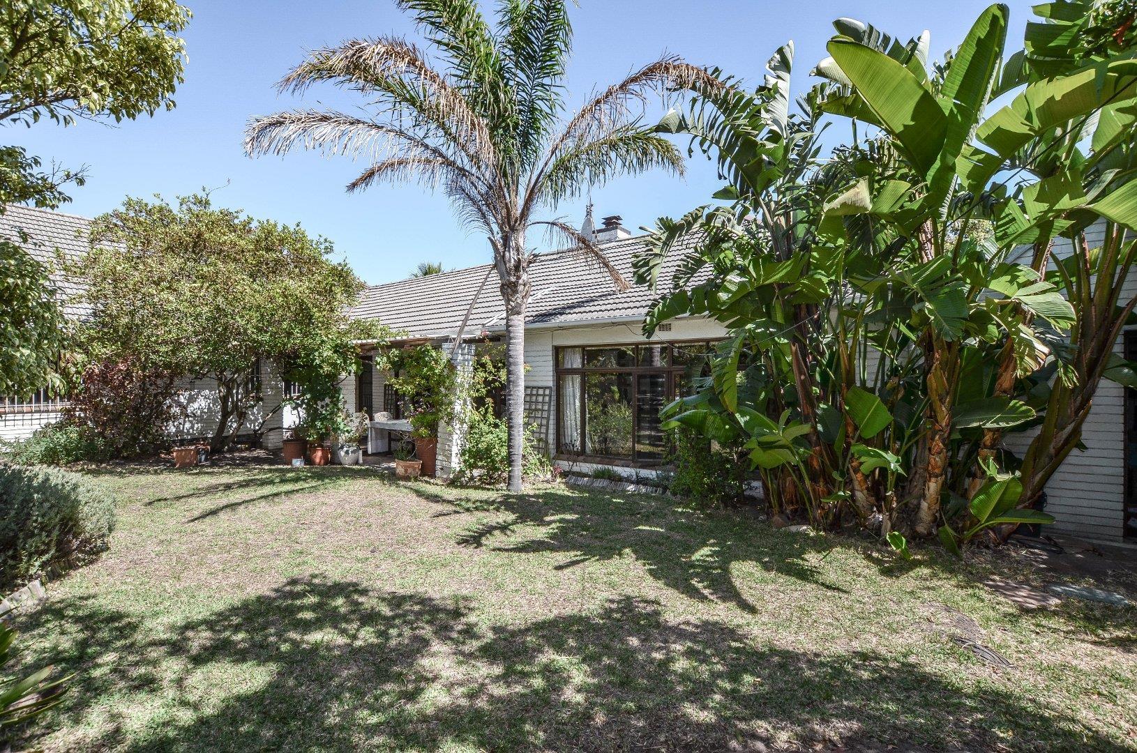 4 Bedroom House for sale in Milnerton Central P24114059136