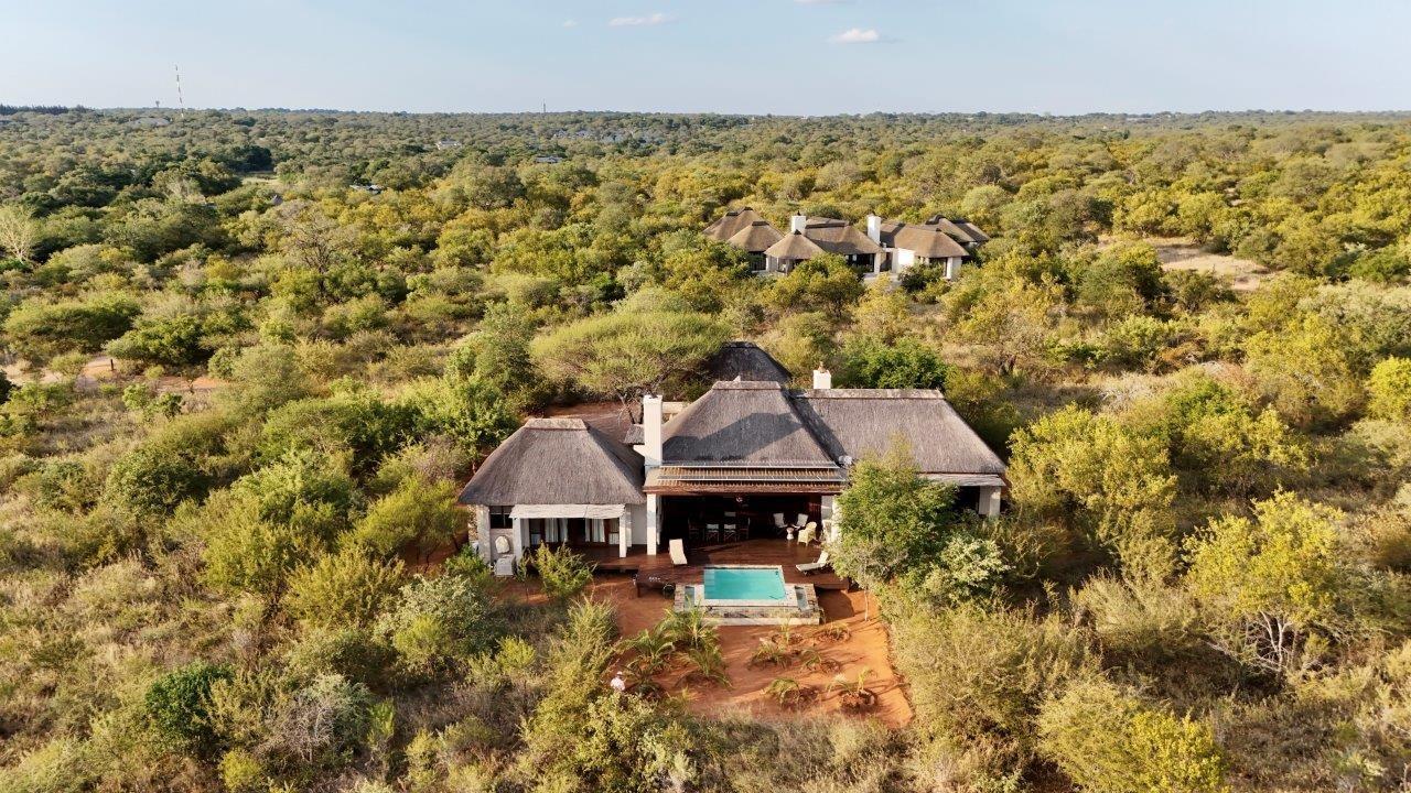 3 Bedroom House for sale in Zandspruit Bush & Aero Estate P24114195364