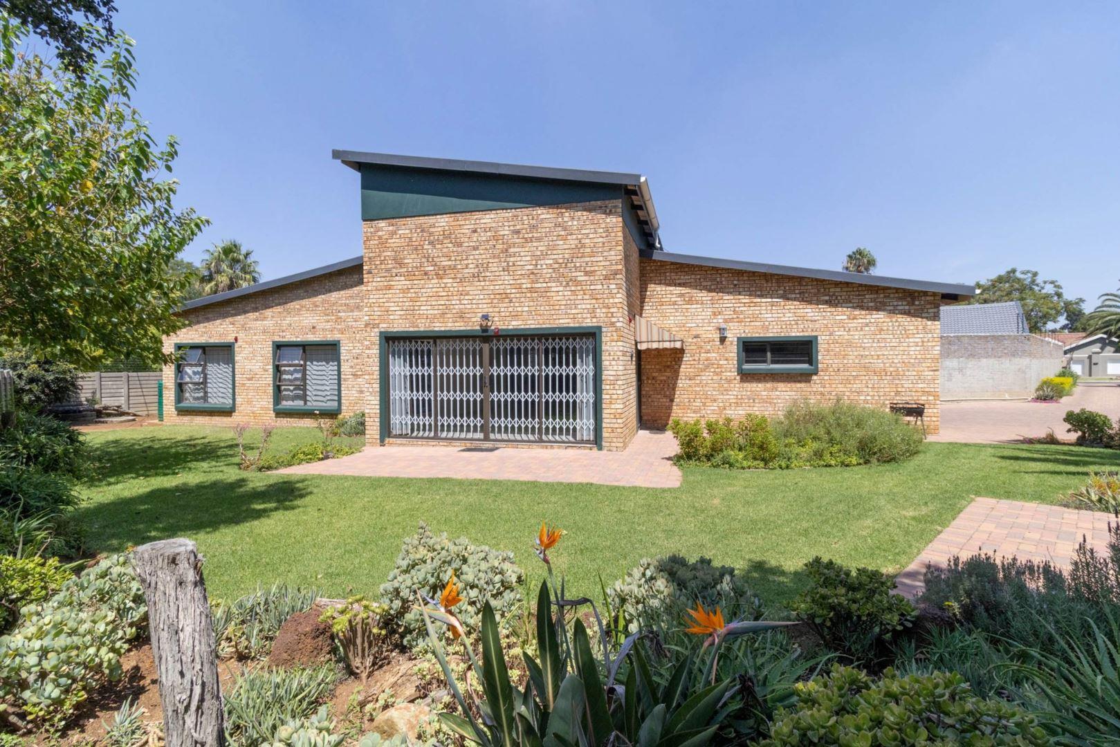 2 Bedroom House for sale in Brackenhurst 35a Agapanthus P24114195700