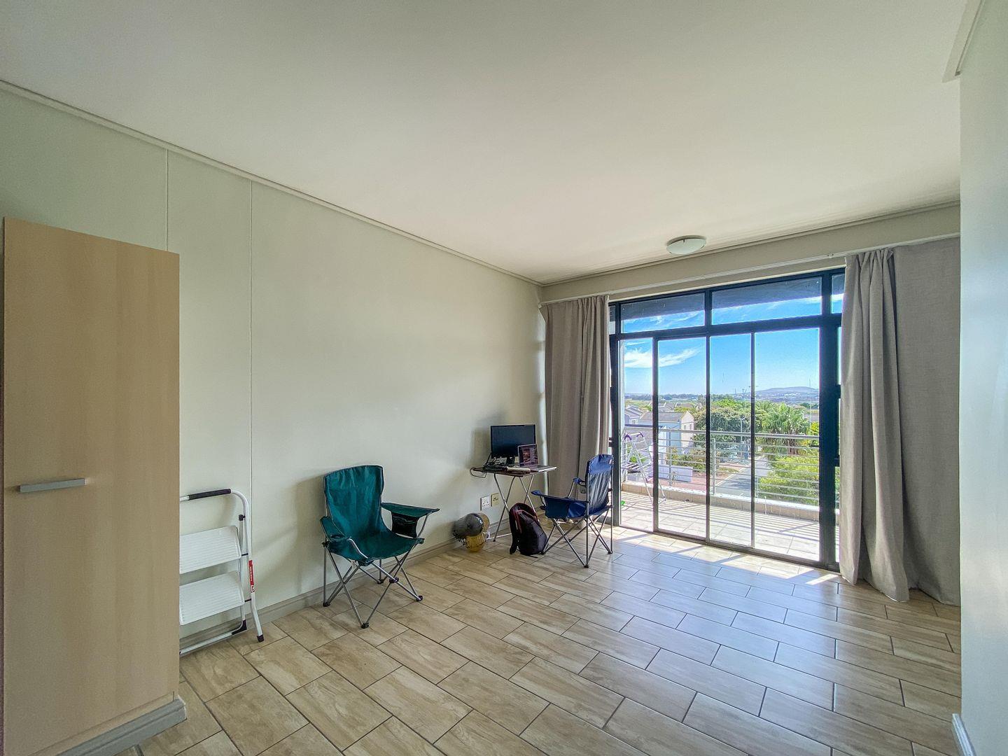 2 Bedroom Apartment / flat for sale in Royal Ascot 82 Milnerton Drive P24114196233