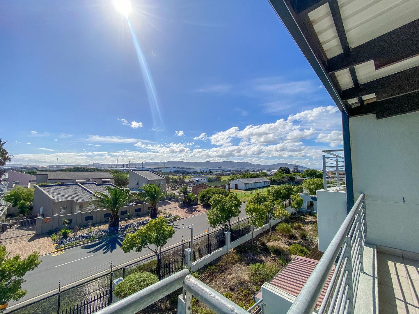 2 Bedroom Apartment / flat for sale in Royal Ascot 82 Milnerton Drive