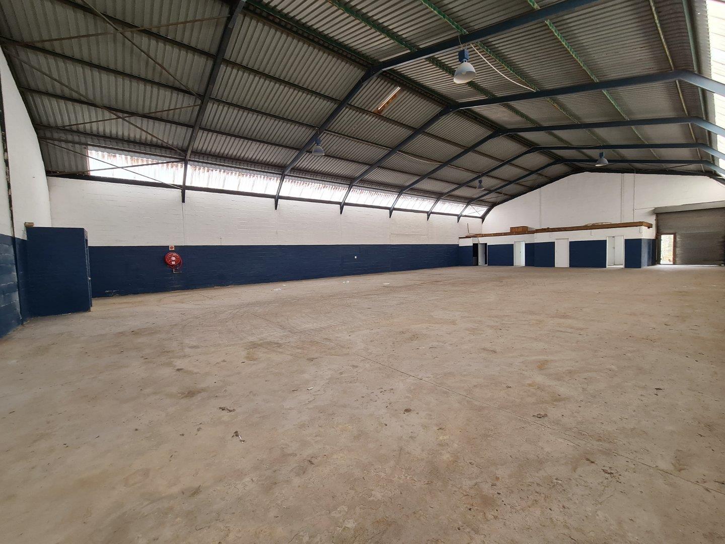 Industrial property to rent in Montague Gardens 11 Stella Road P24