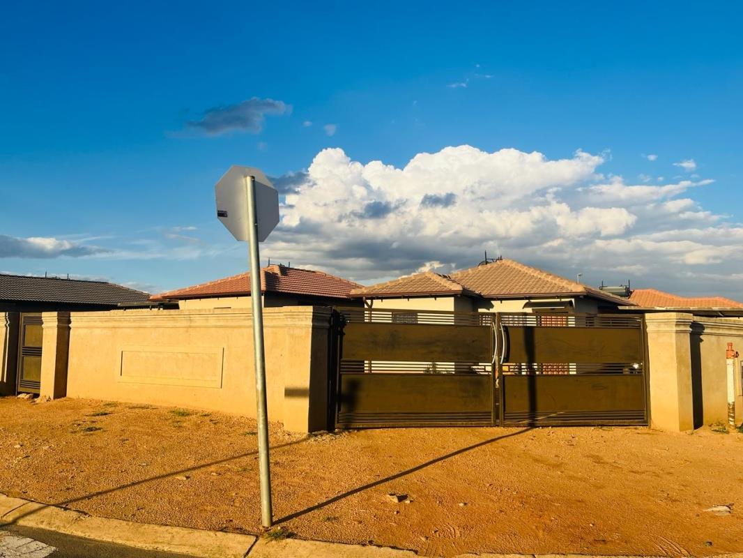 Delmore Park Property Property and houses for sale in Delmore Park