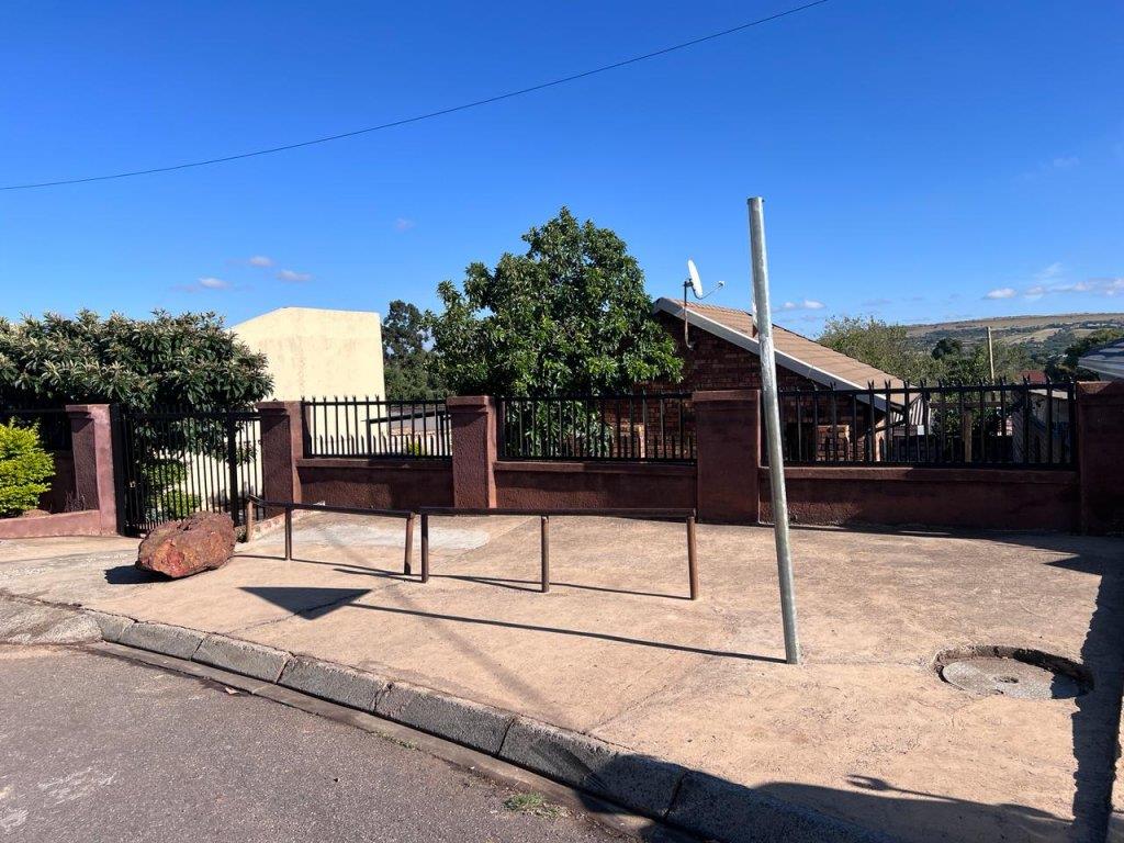 3 Bedroom House for sale in Saulsville P24114198817