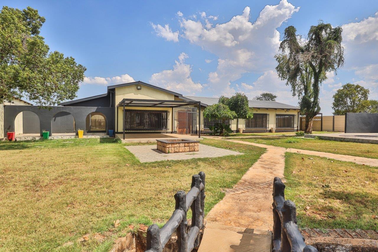 Farms for sale in Hartbeespoort Hartbeespoort Property