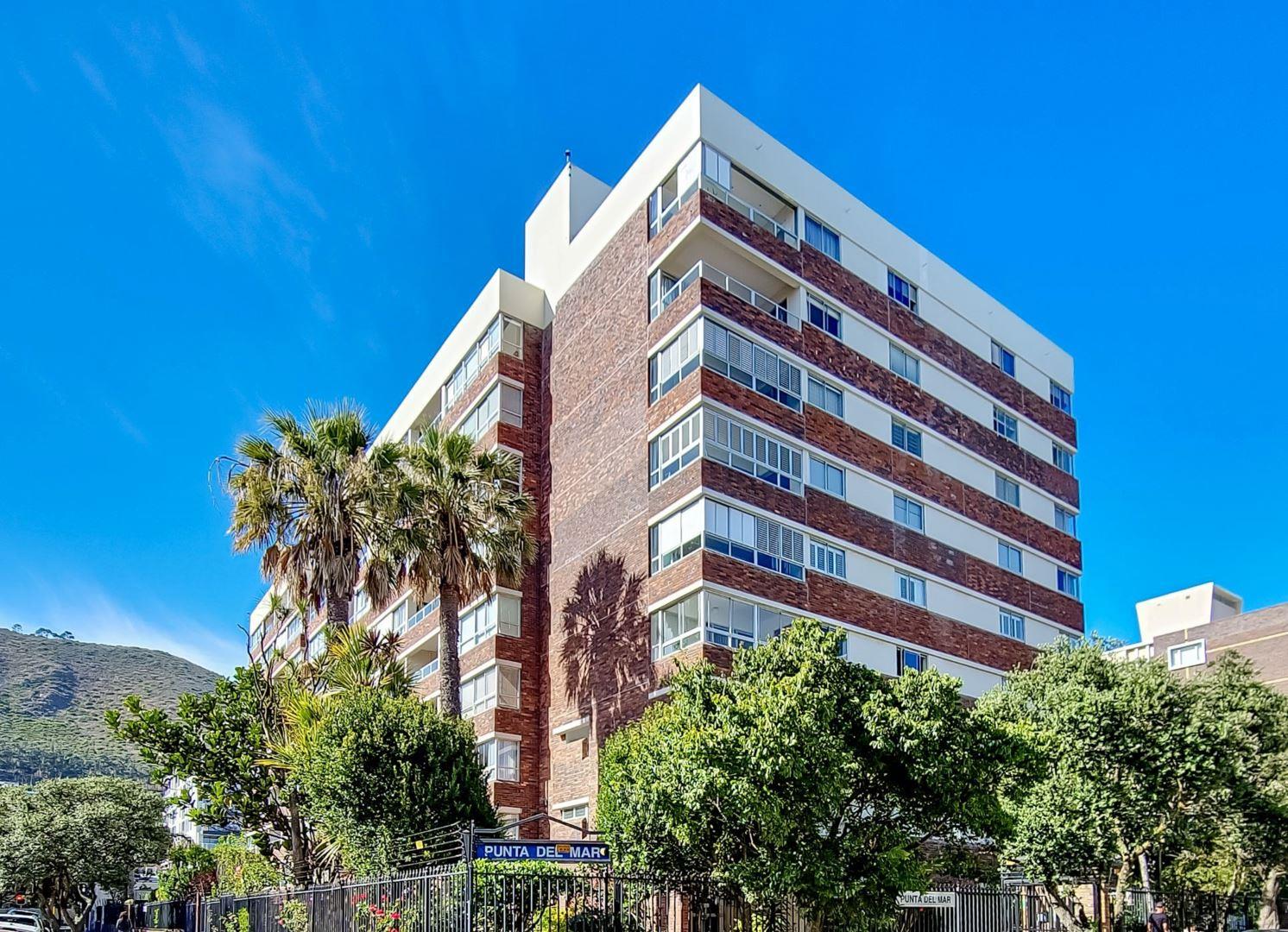 4 Bedroom Apartment / flat for sale in Sea Point P24114200604