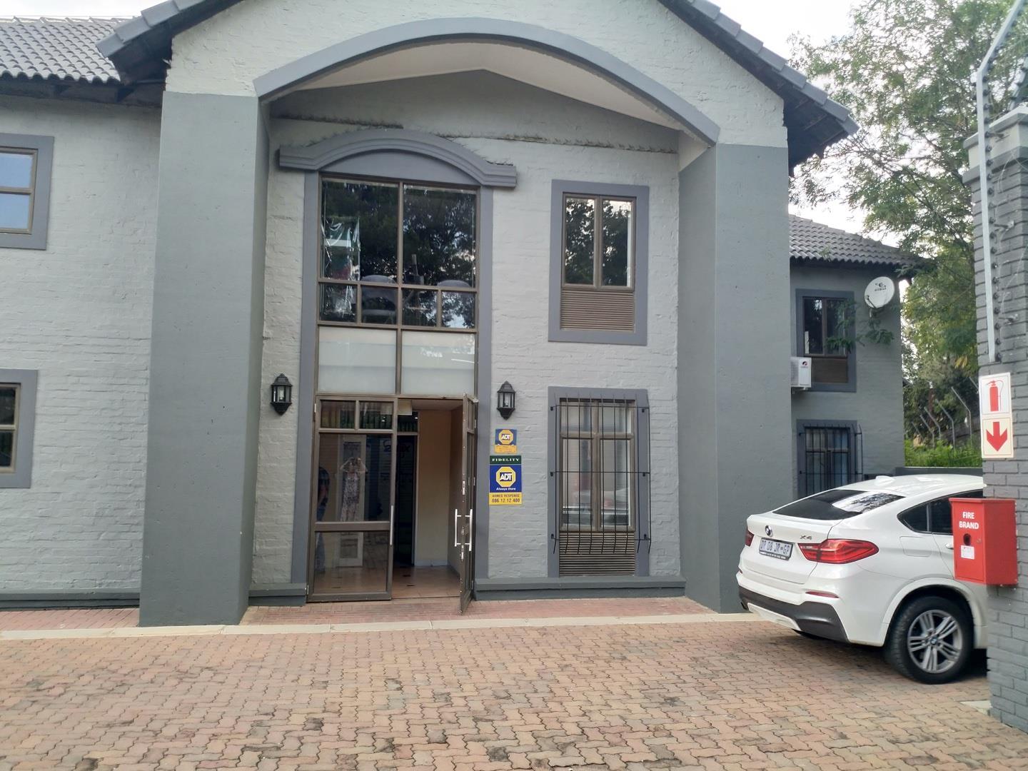 Commercial property to rent in Olivedale Jacaranda Avenue P24114201700