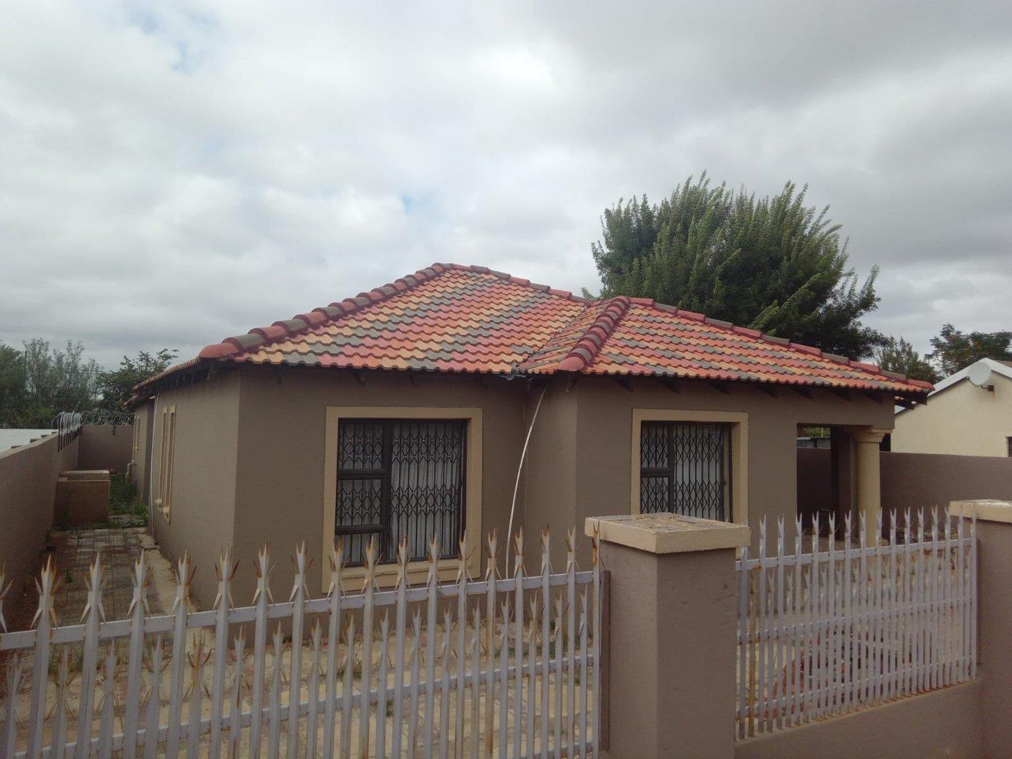 House for sale in Montshioa Mothibi Street P24114202083