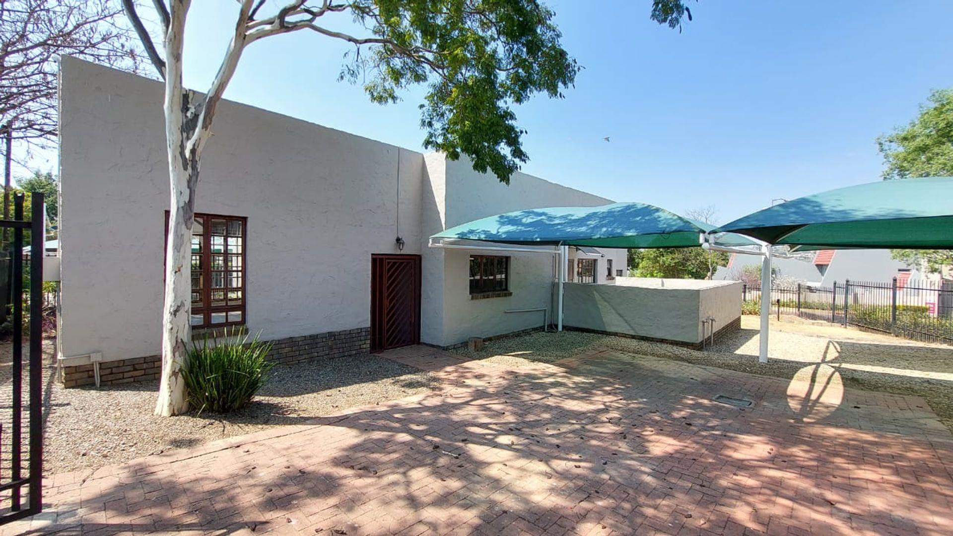 Commercial property to rent in Moreleta Park Fs1 Moreleta Park X3, 538 Streutker Street P24