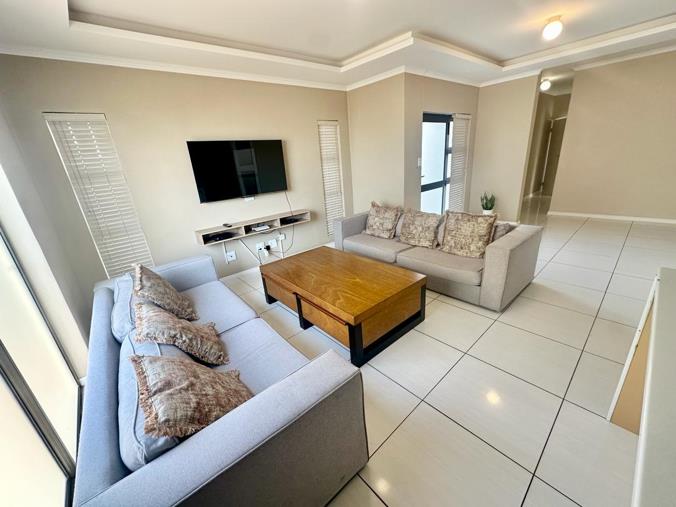 2 Bedroom House to Rent in Dolphin Beach