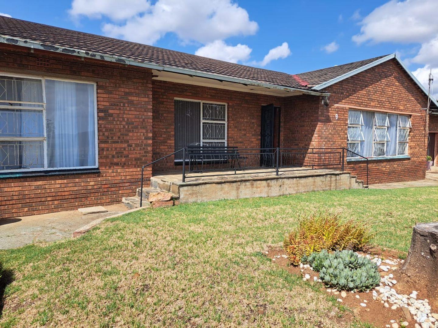 3 Bedroom House for sale in Rensburg P24114204990